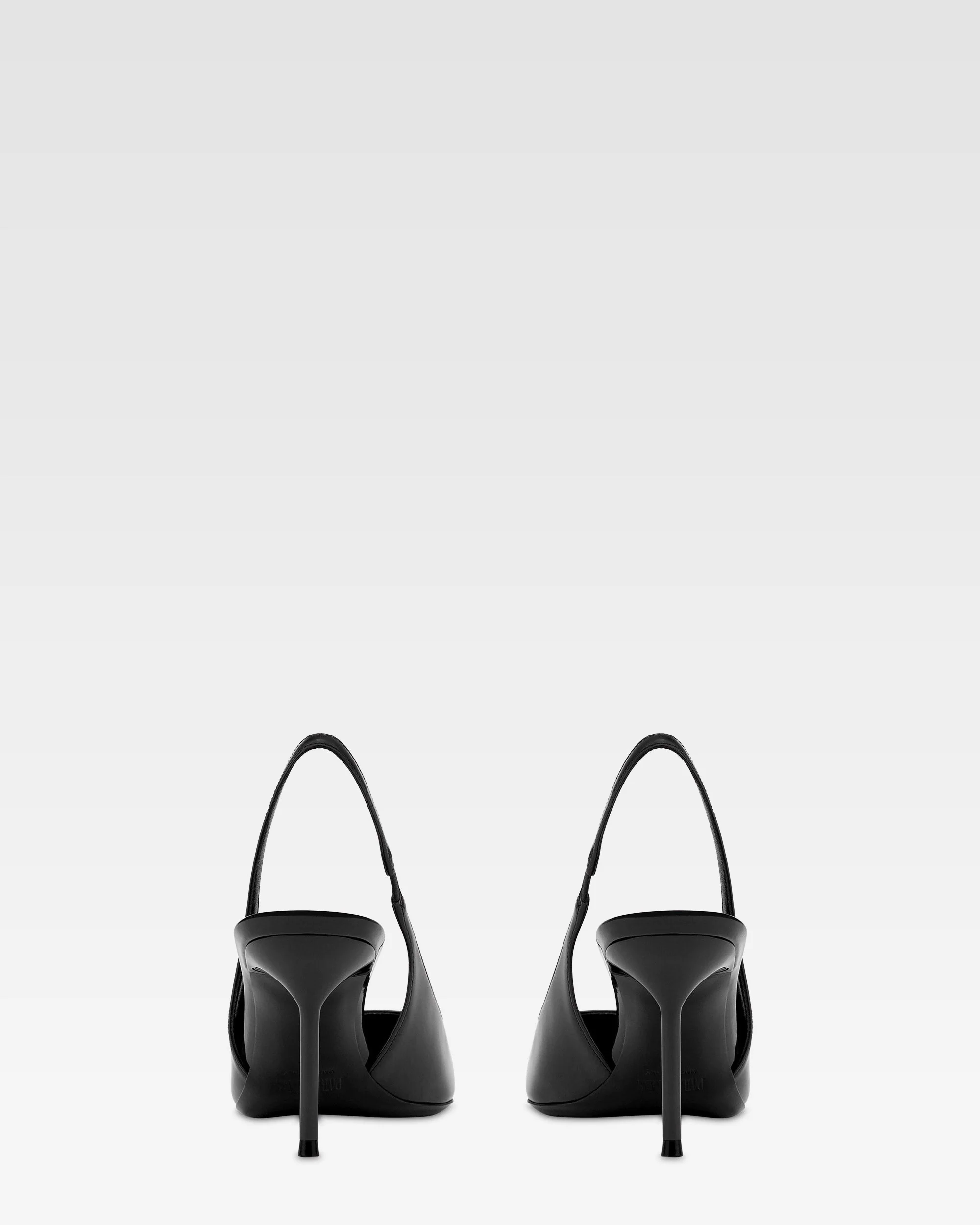 Slingbacks in black patent leather 4 Slingbacks in black patent leather