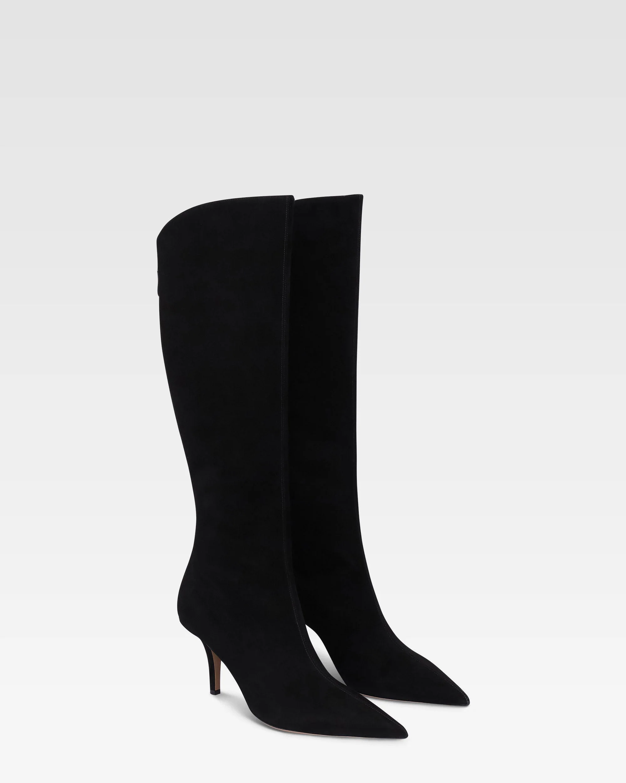 Boots in black suede leather