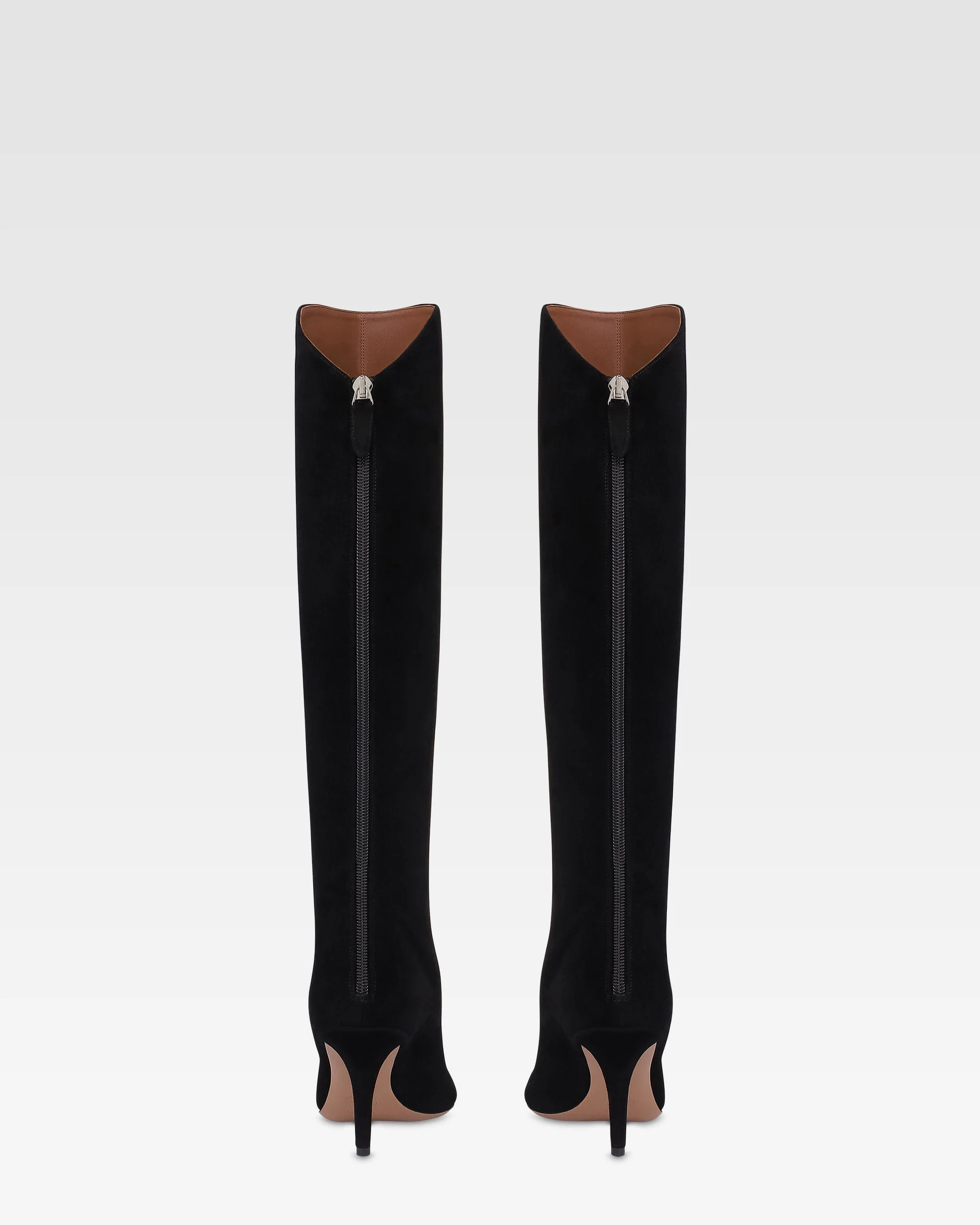 Boots in black suede leather