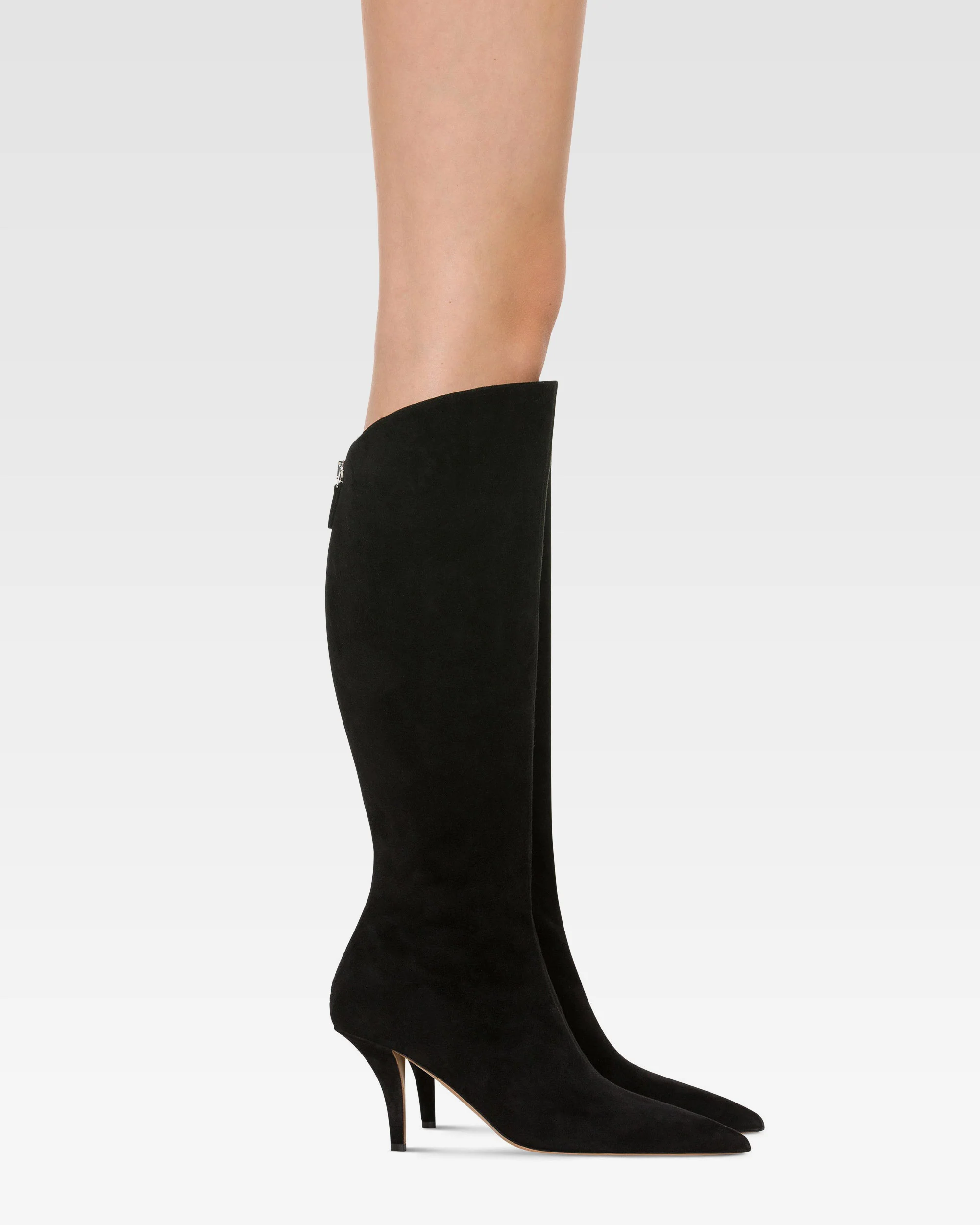 Boots in black suede leather