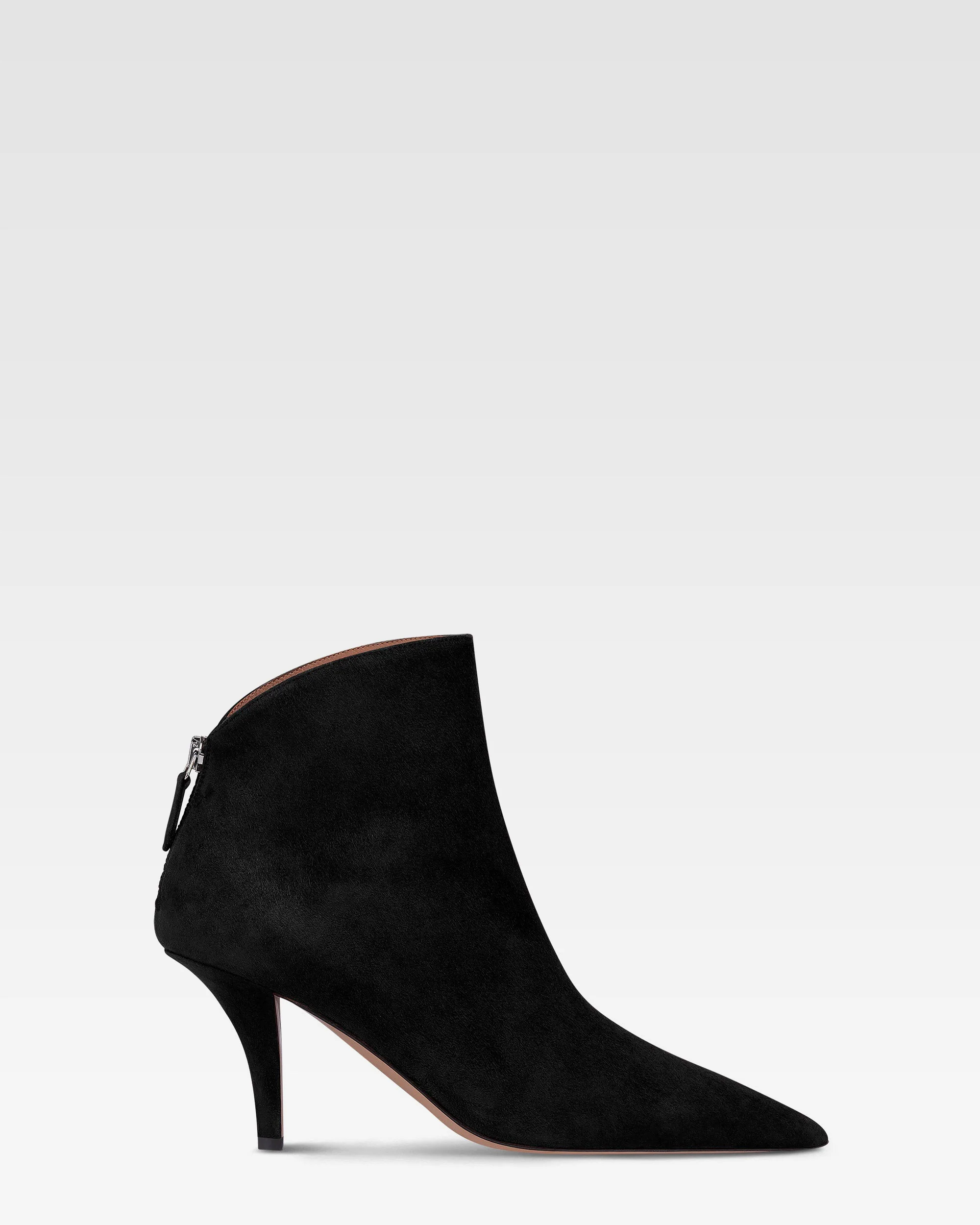 Ankle boots in black suede leather