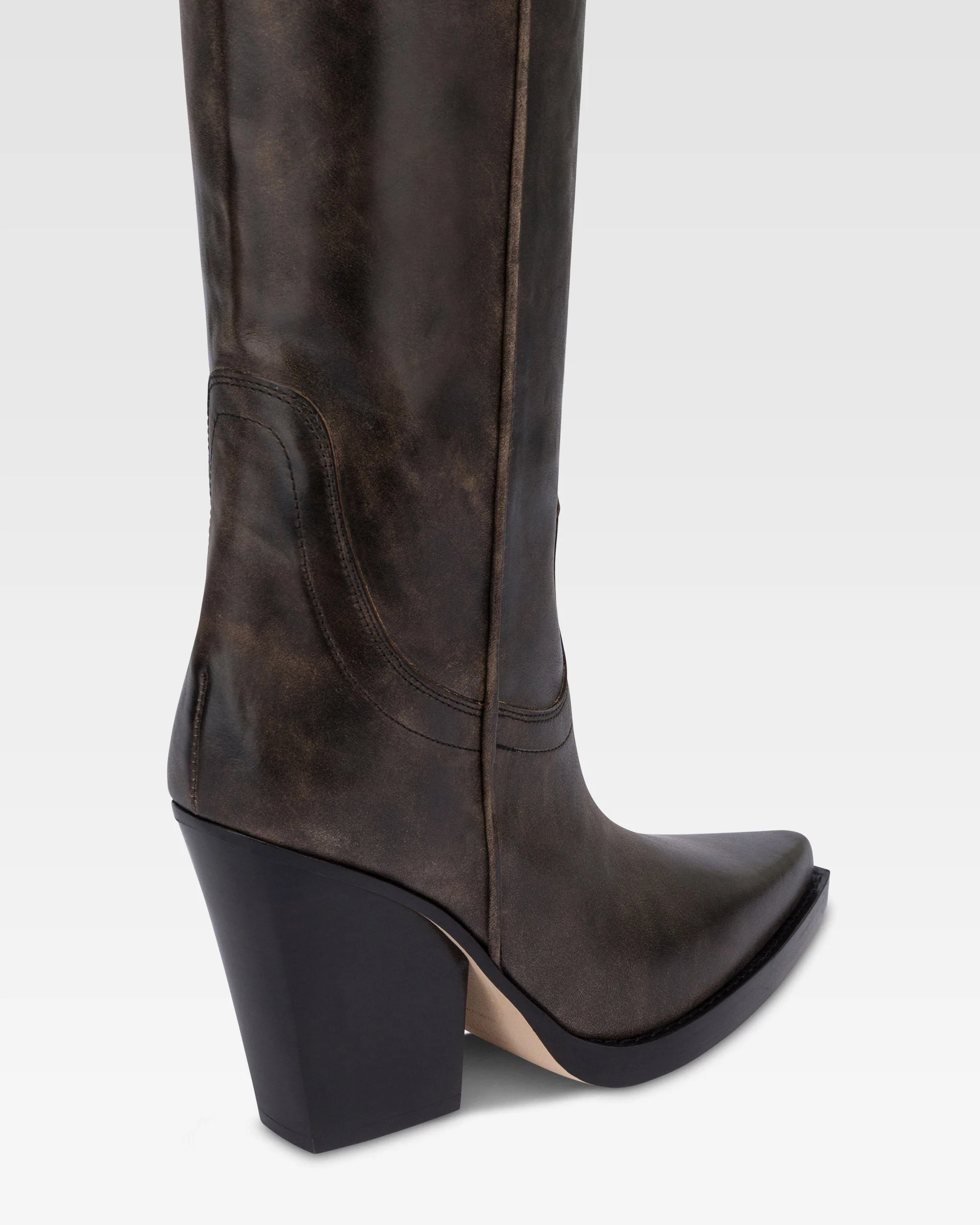 Texan boots in black vintage-effect leather.