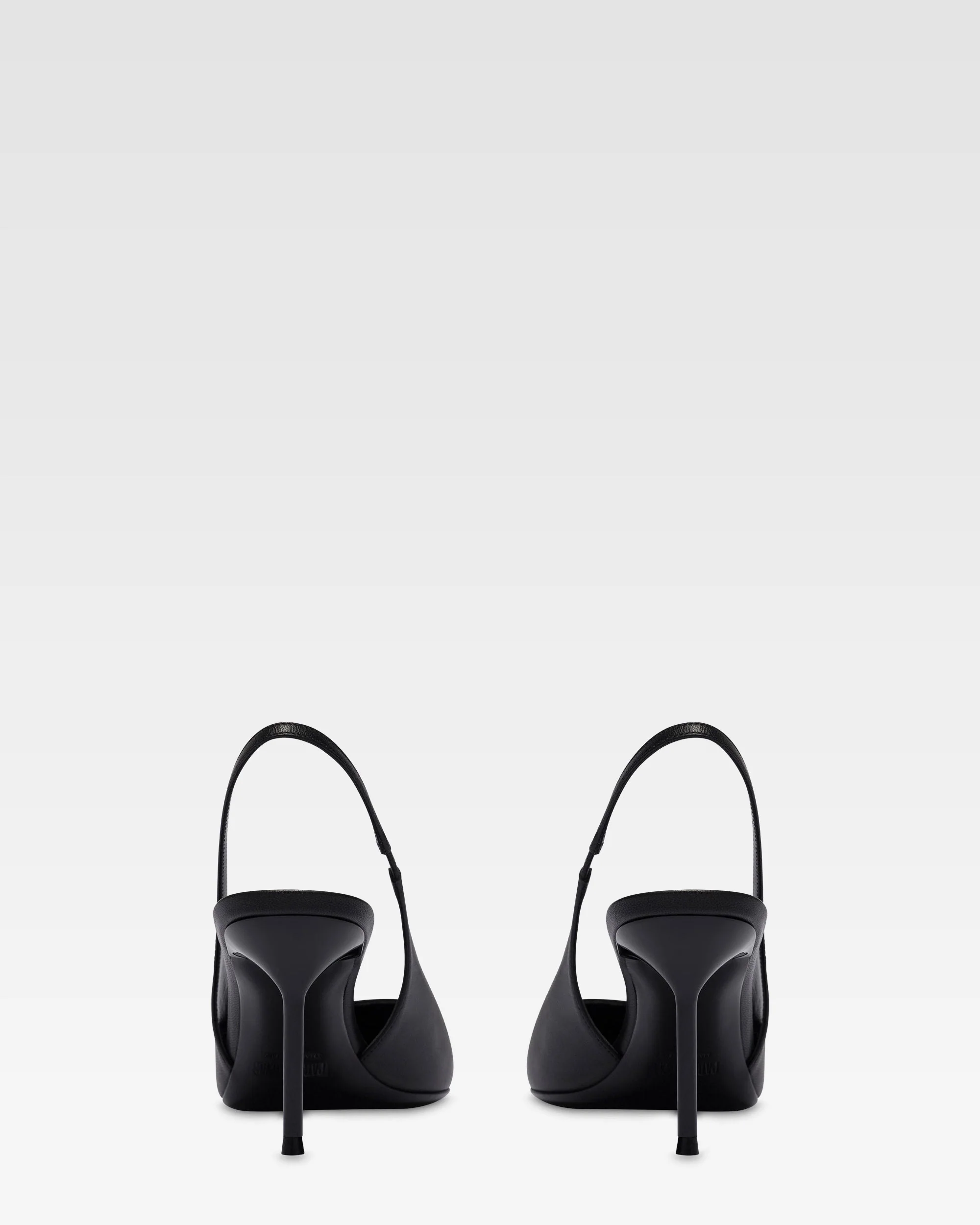 Slingbacks in black leather 4 Slingbacks in black leather