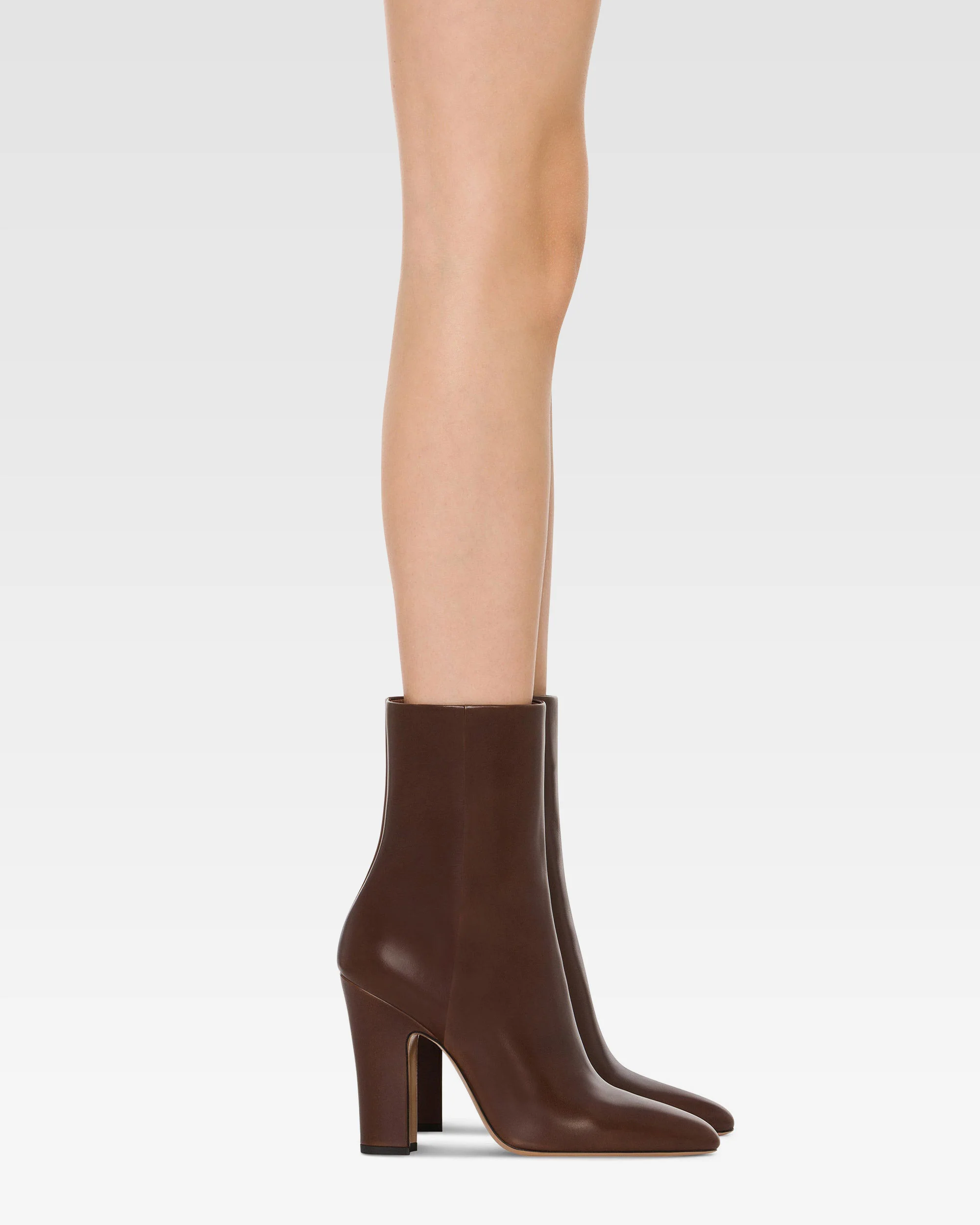 Ankle boots in ebony calf leather 6 Ankle boots in ebony calf leather