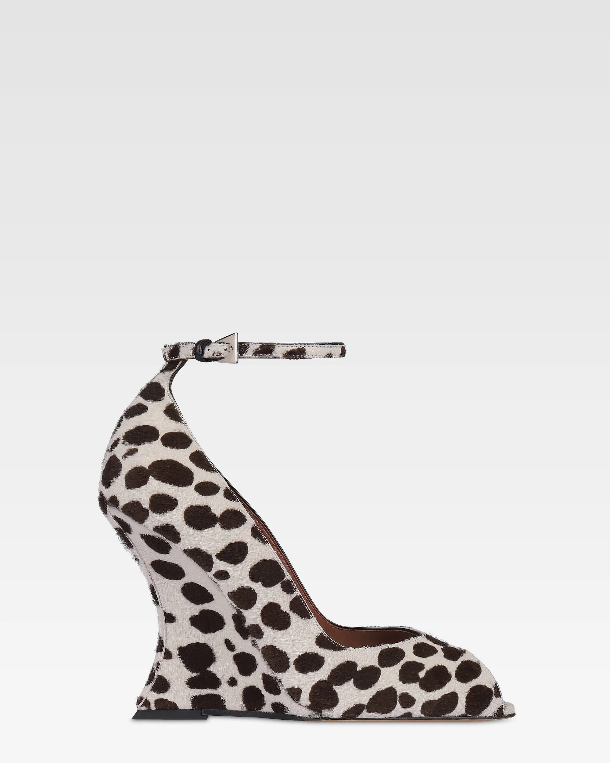 Pumps in white and dark brown printed cowhide