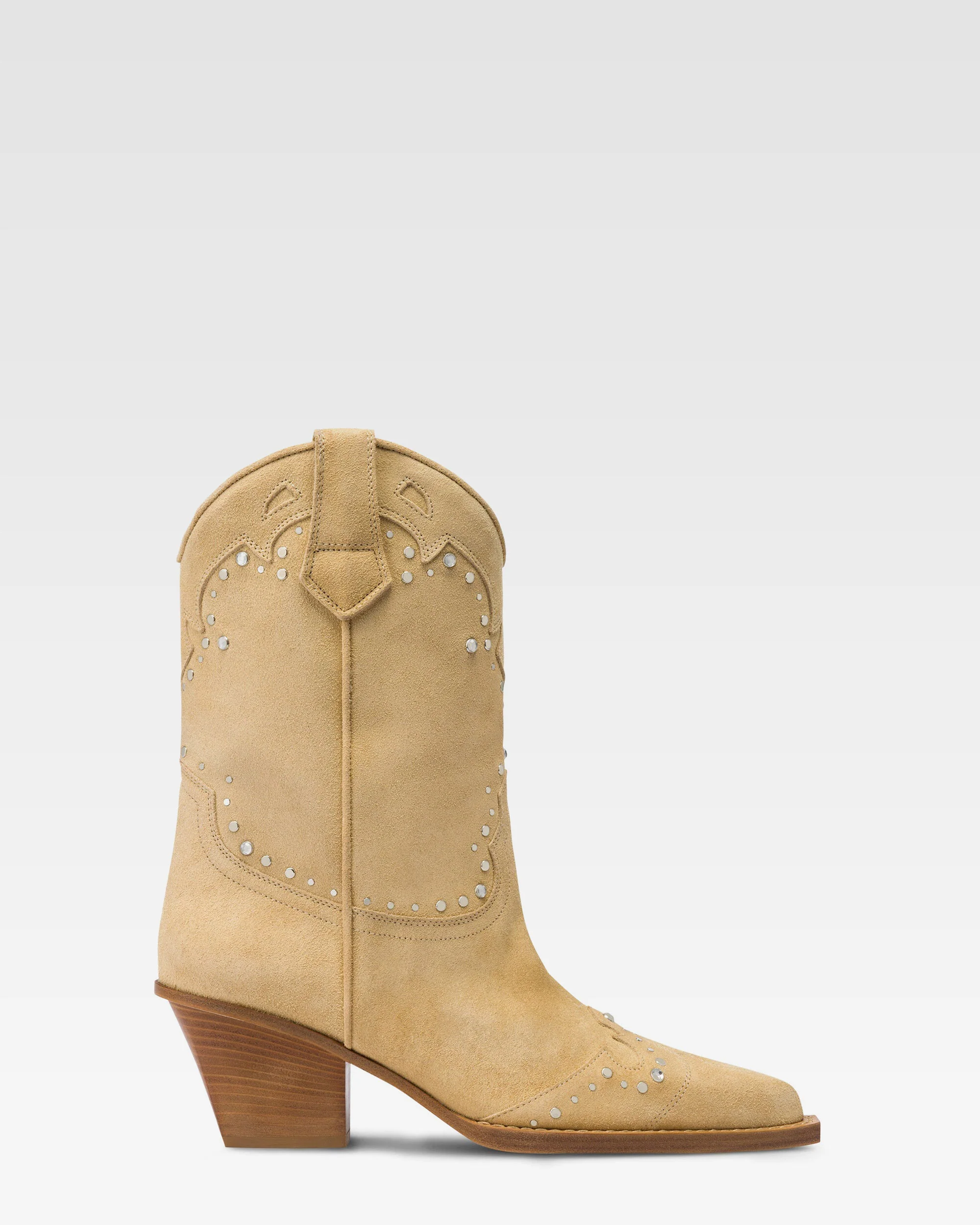 Boots in suede leather with silver studs