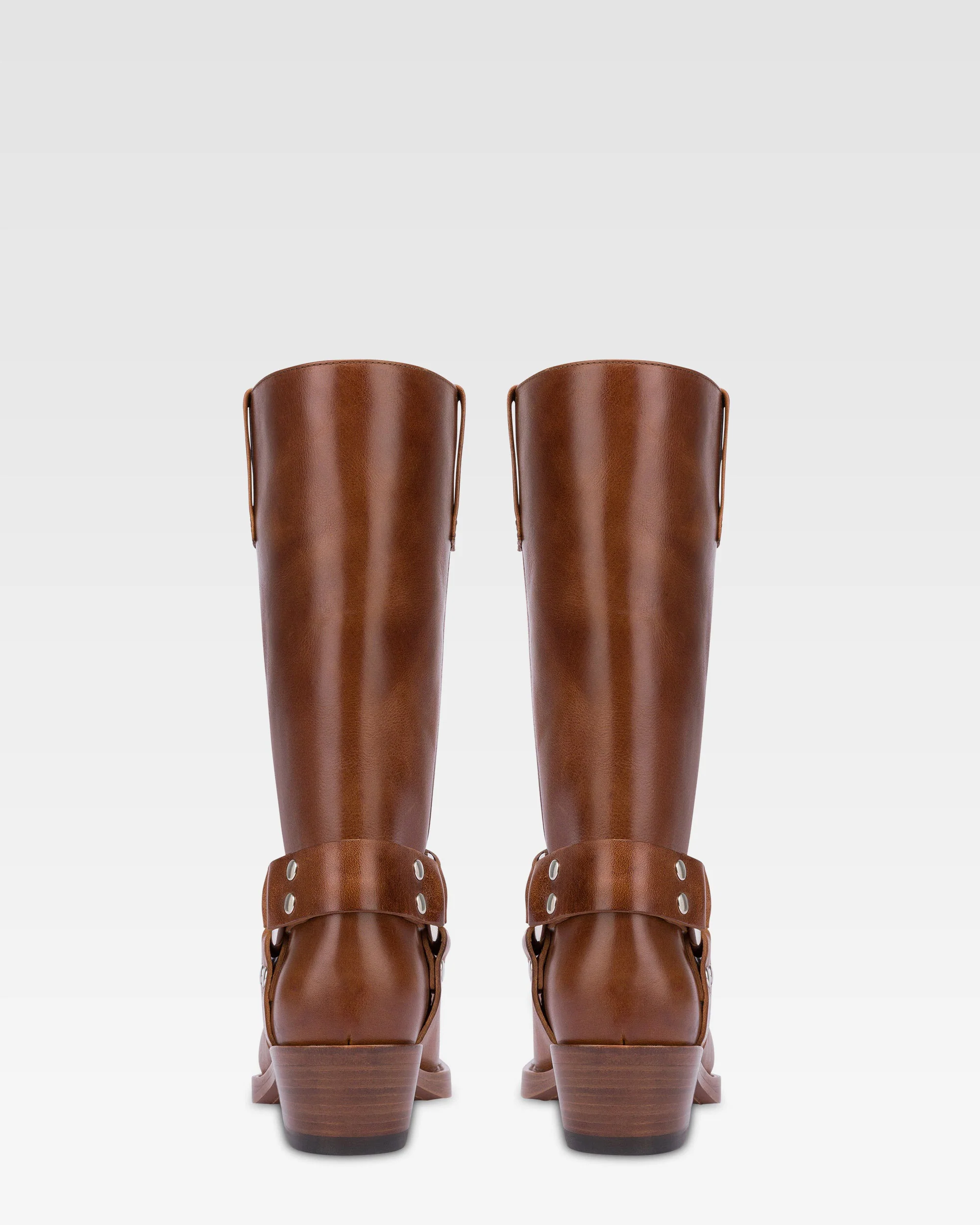 Square-toe boots in shiny vintage leather