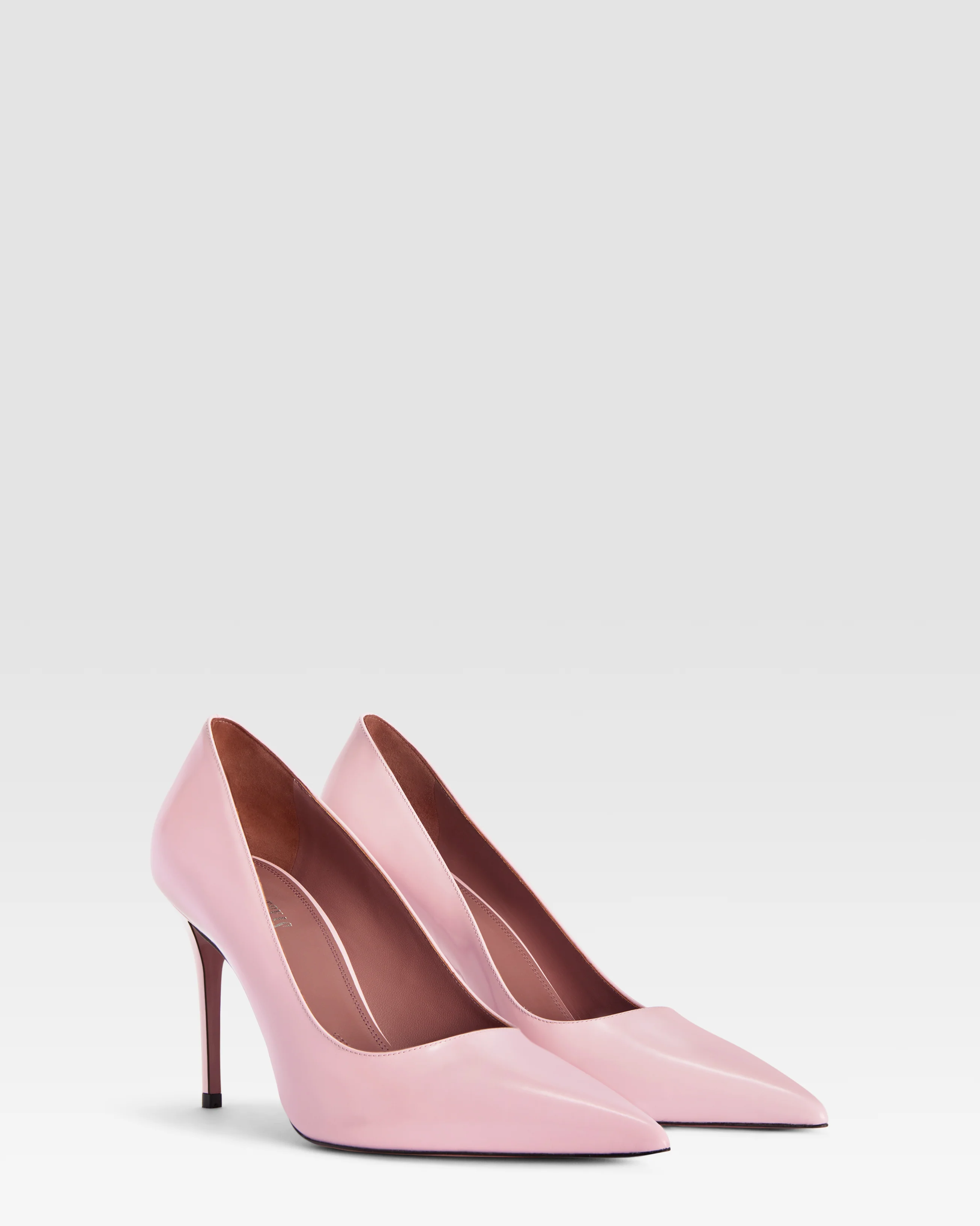Pumps in petal pink brushed calf leather