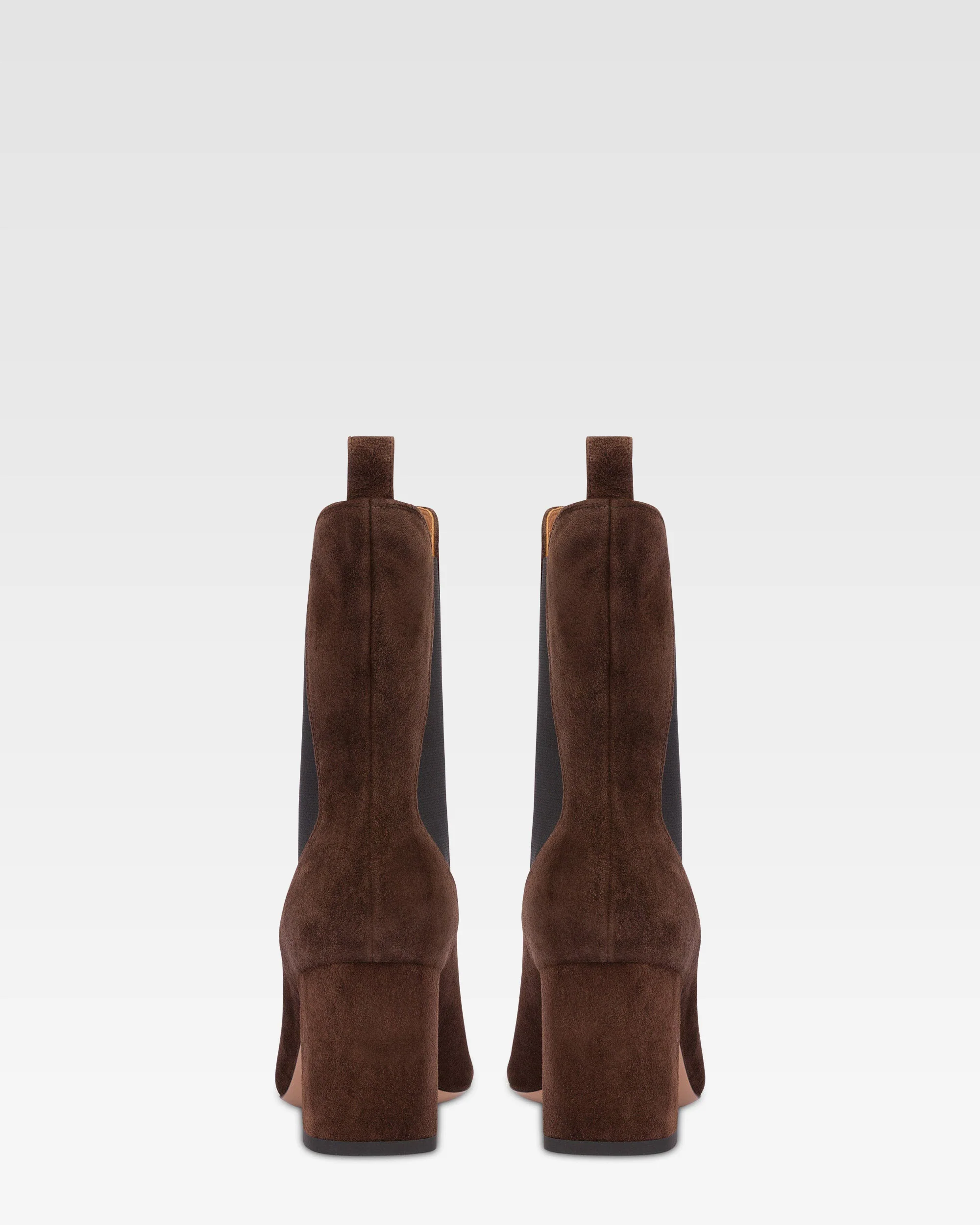 Pointed ankle boots in soft pepper suede leather