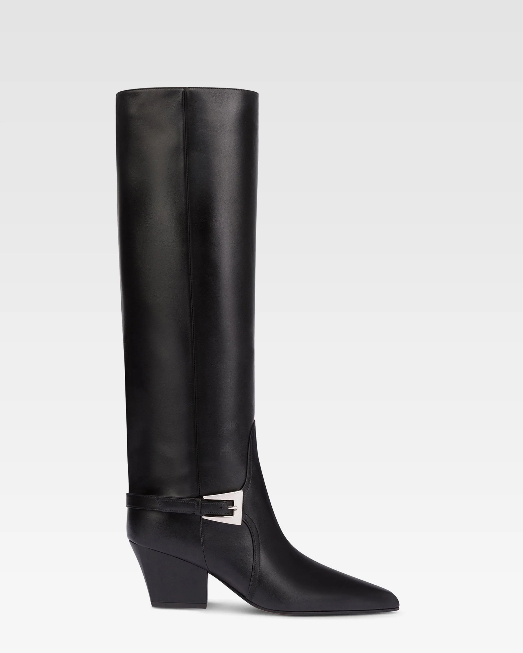Long, pointed knee-high boots in smooth black leather
