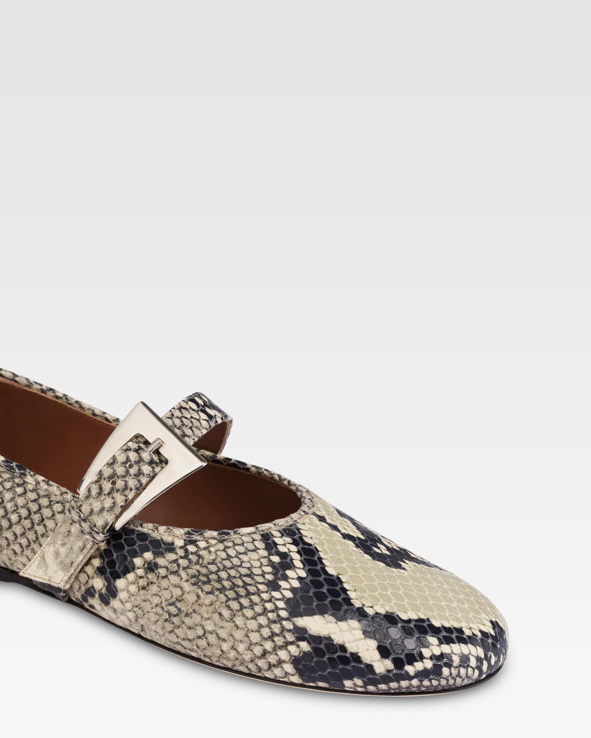 Ballet flats in natural python-printed leather 5 Ballet flats in natural python-printed leather