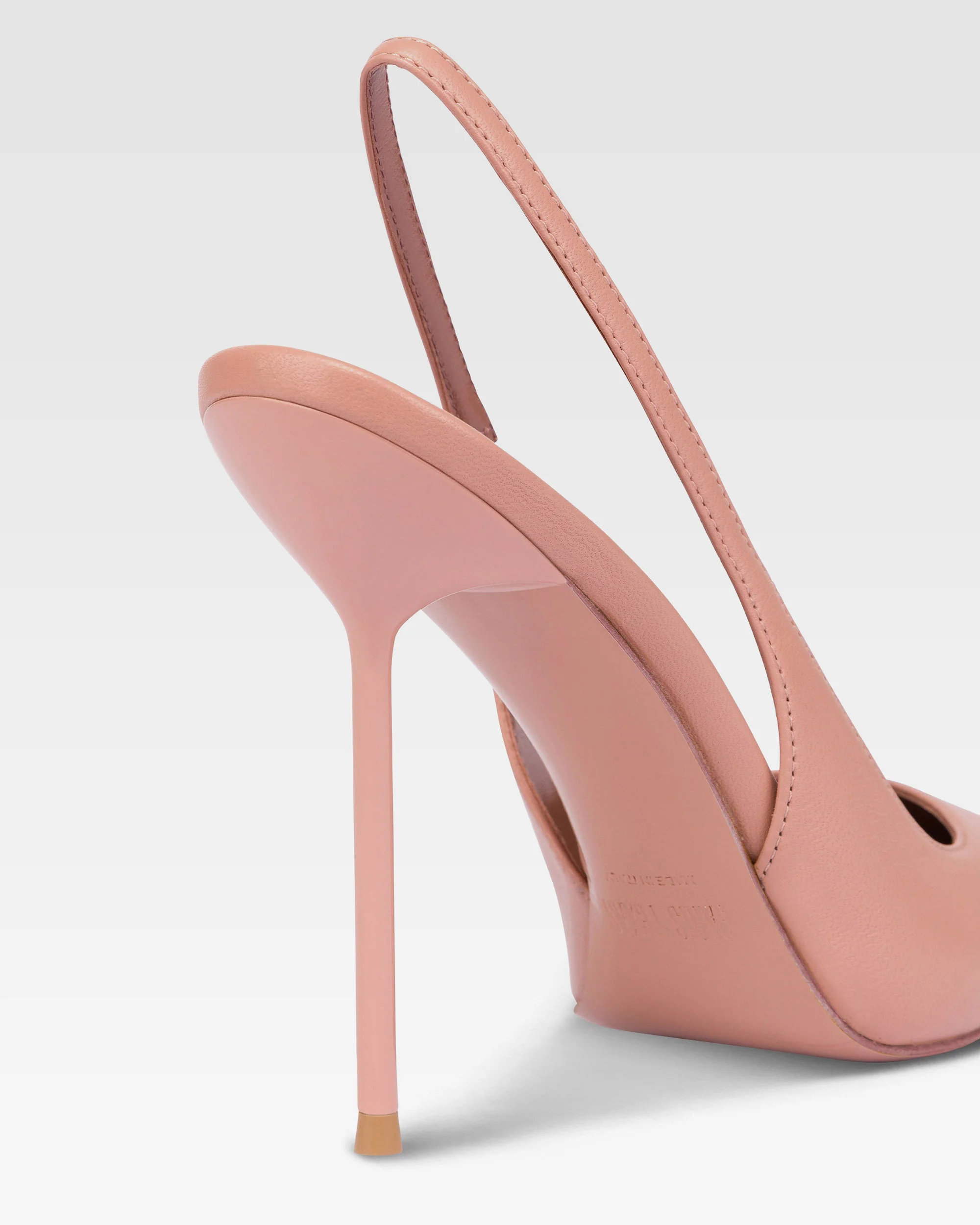 Sharp, pointed slingbacks in smooth romance leather 5 Sharp, pointed slingbacks in smooth romance leather