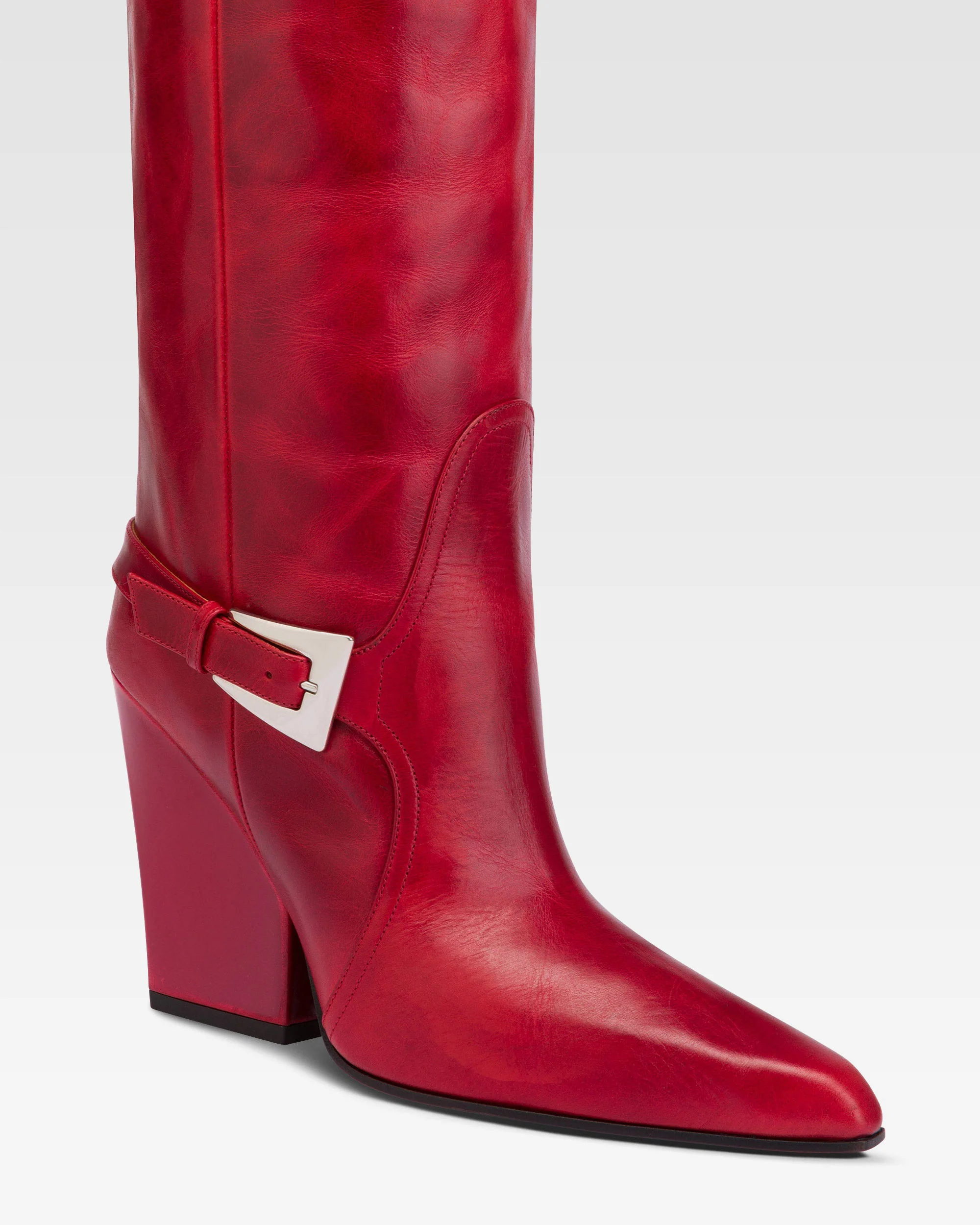 Tall, knee-high boots in shiny fiesta vintage leather 5 Tall, knee-high boots in shiny fiesta vintage leather