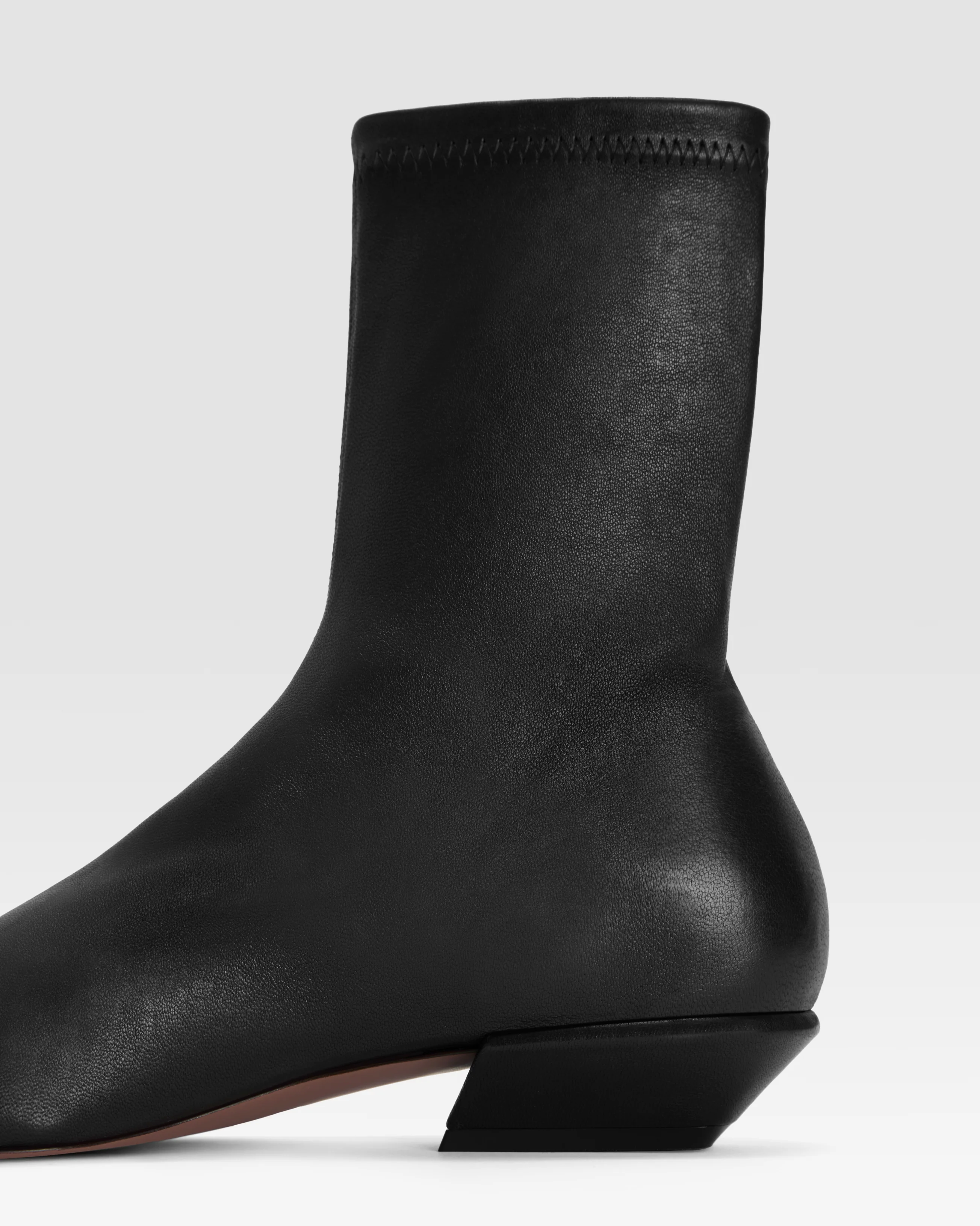 Ankle boots in black stretch leather 6 Ankle boots in black stretch leather