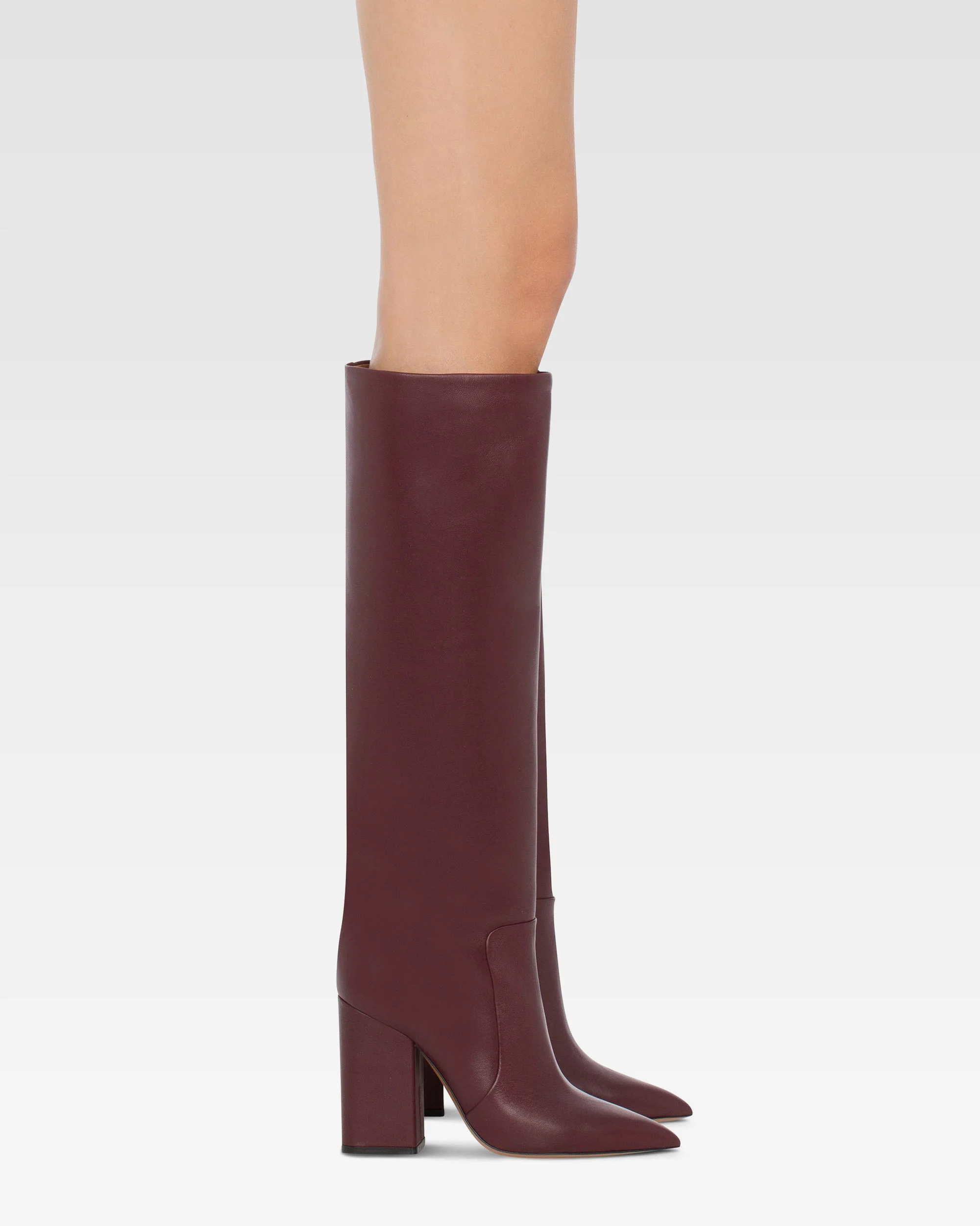 Knee-high boots in smooth burgundy leather 6 Knee-high boots in smooth burgundy leather