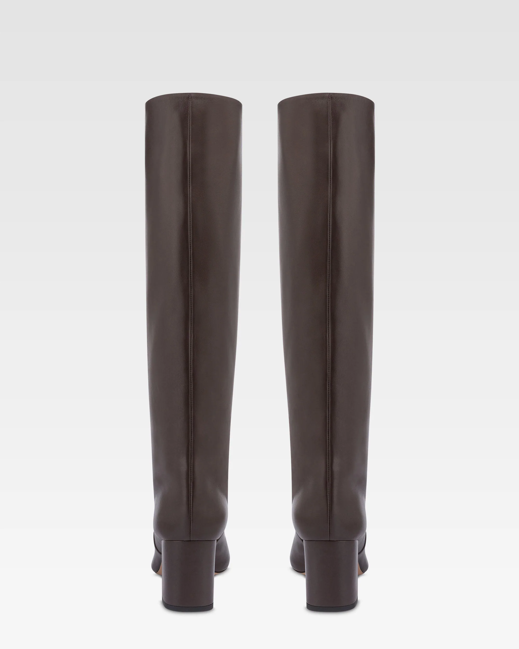 Boots in ebony nappa leather