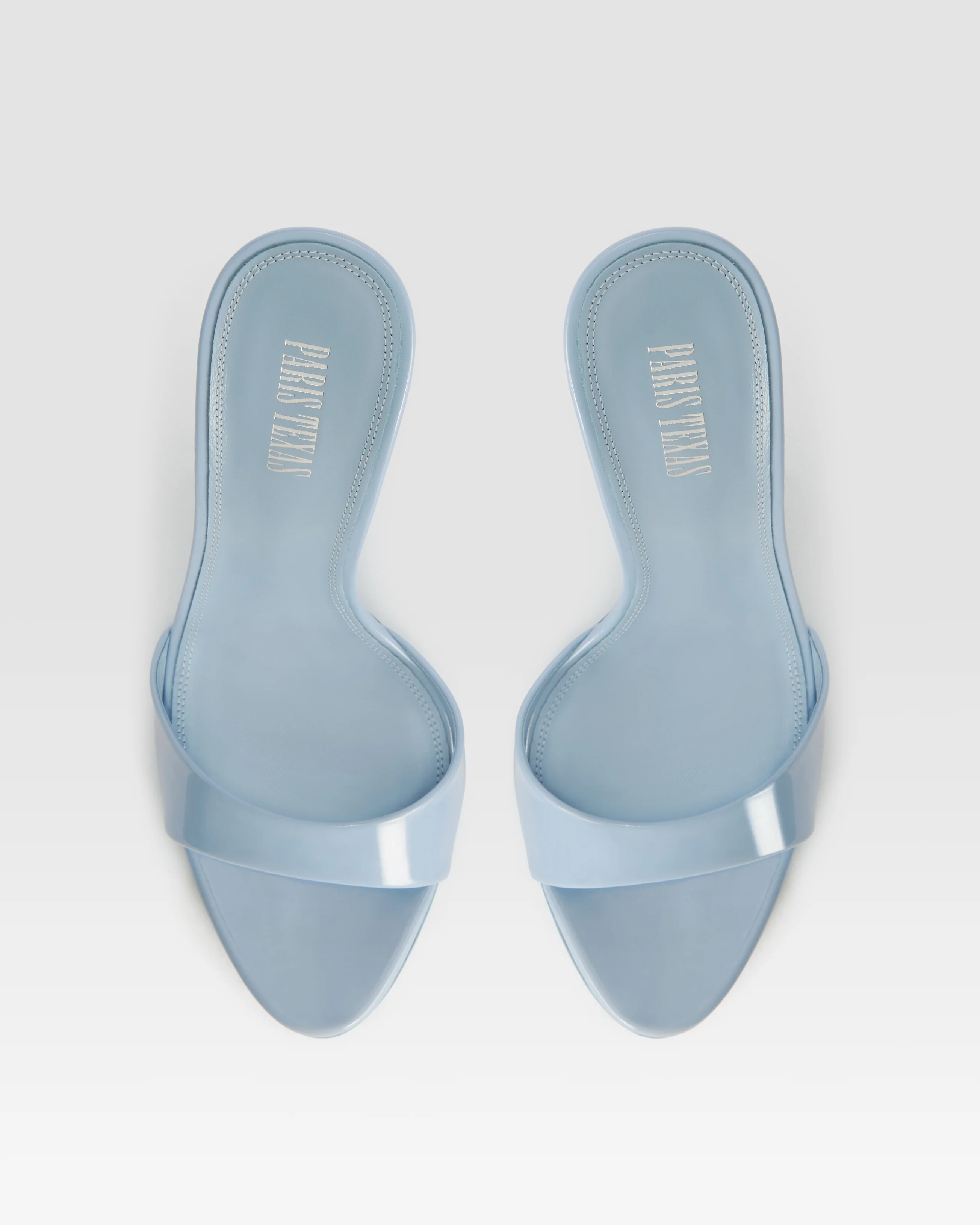 Mules in denim-colored patent leather 5 Mules in denim-colored patent leather