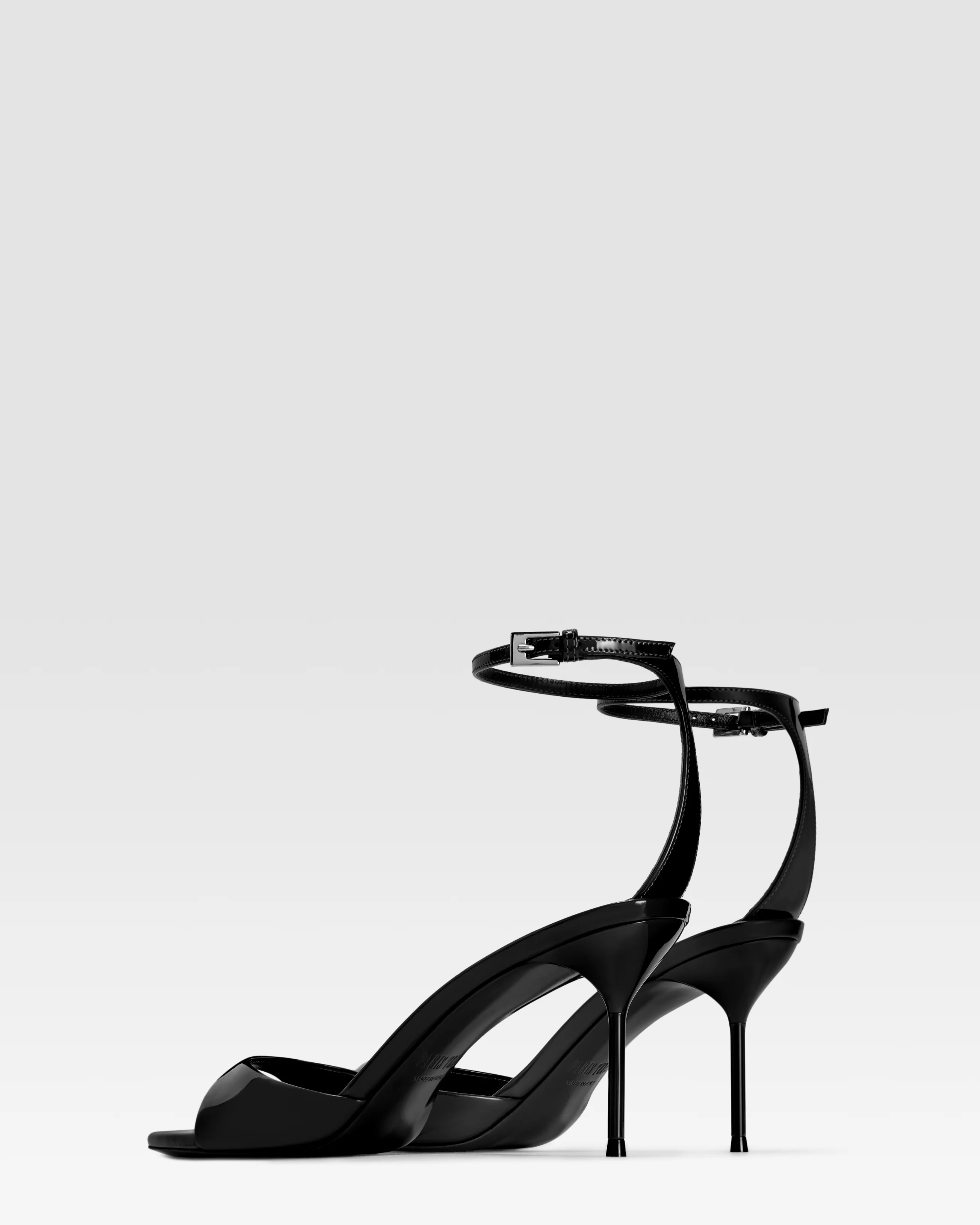 Ankle-strap sandals in black patent leather 3 Ankle-strap sandals in black patent leather