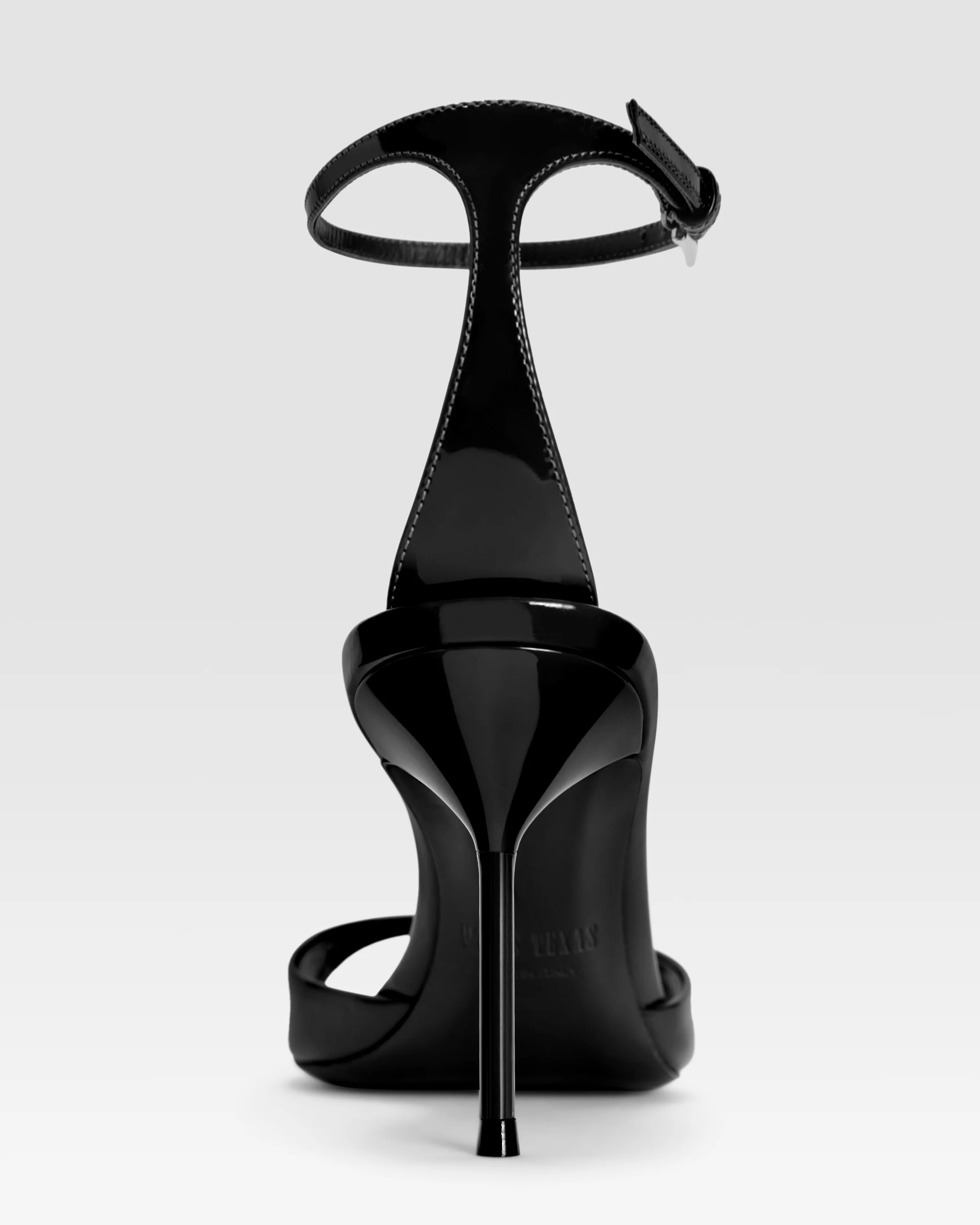 Ankle-strap sandals in black patent leather 4 Ankle-strap sandals in black patent leather