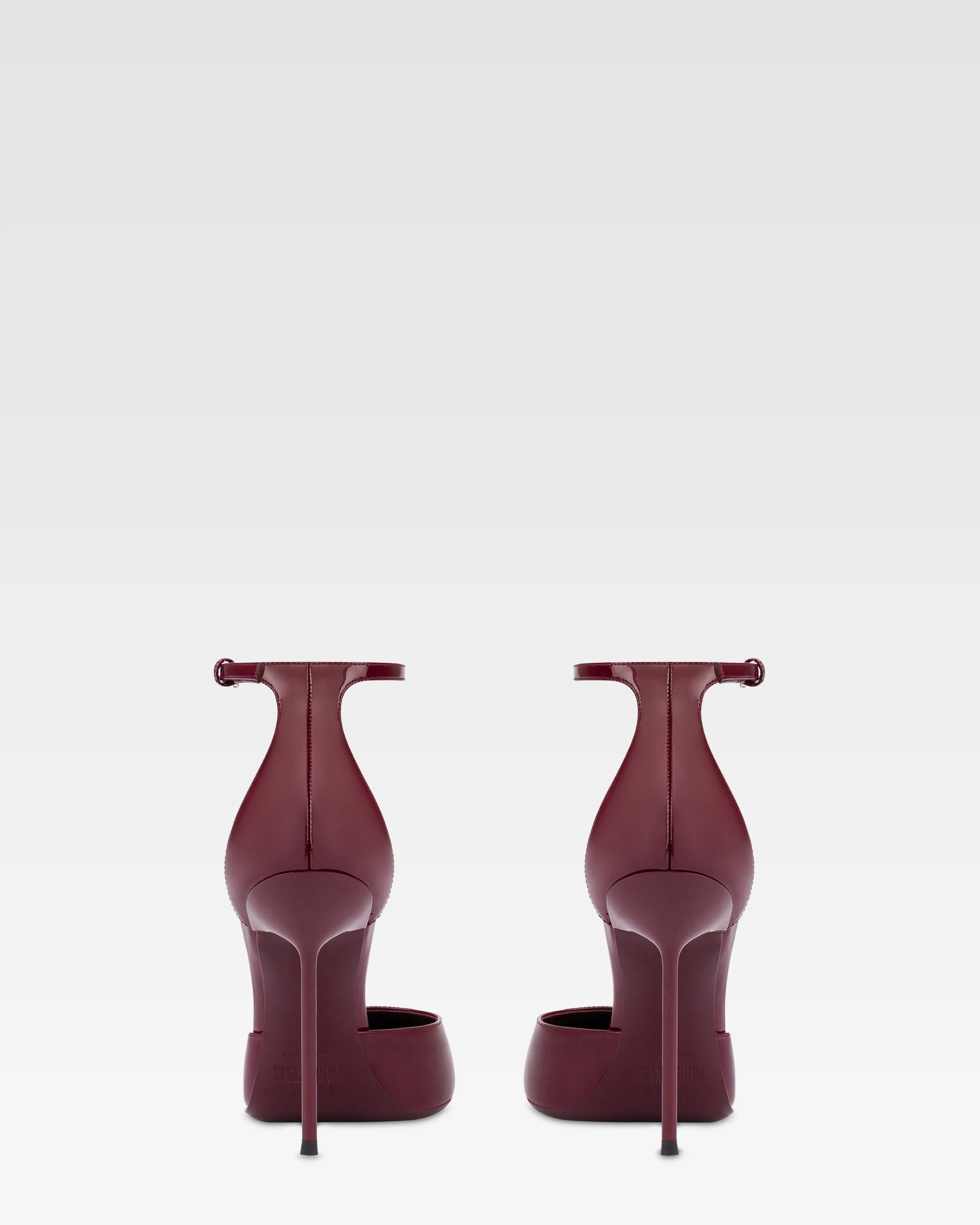 Ankle-strap pumps in rouge noir patent leather 4 Ankle-strap pumps in rouge noir patent leather
