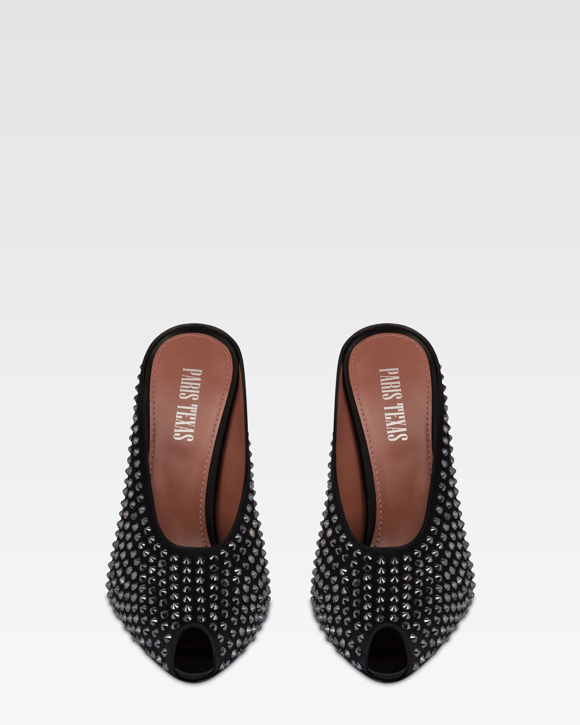 Sabots in black satin with crystals.